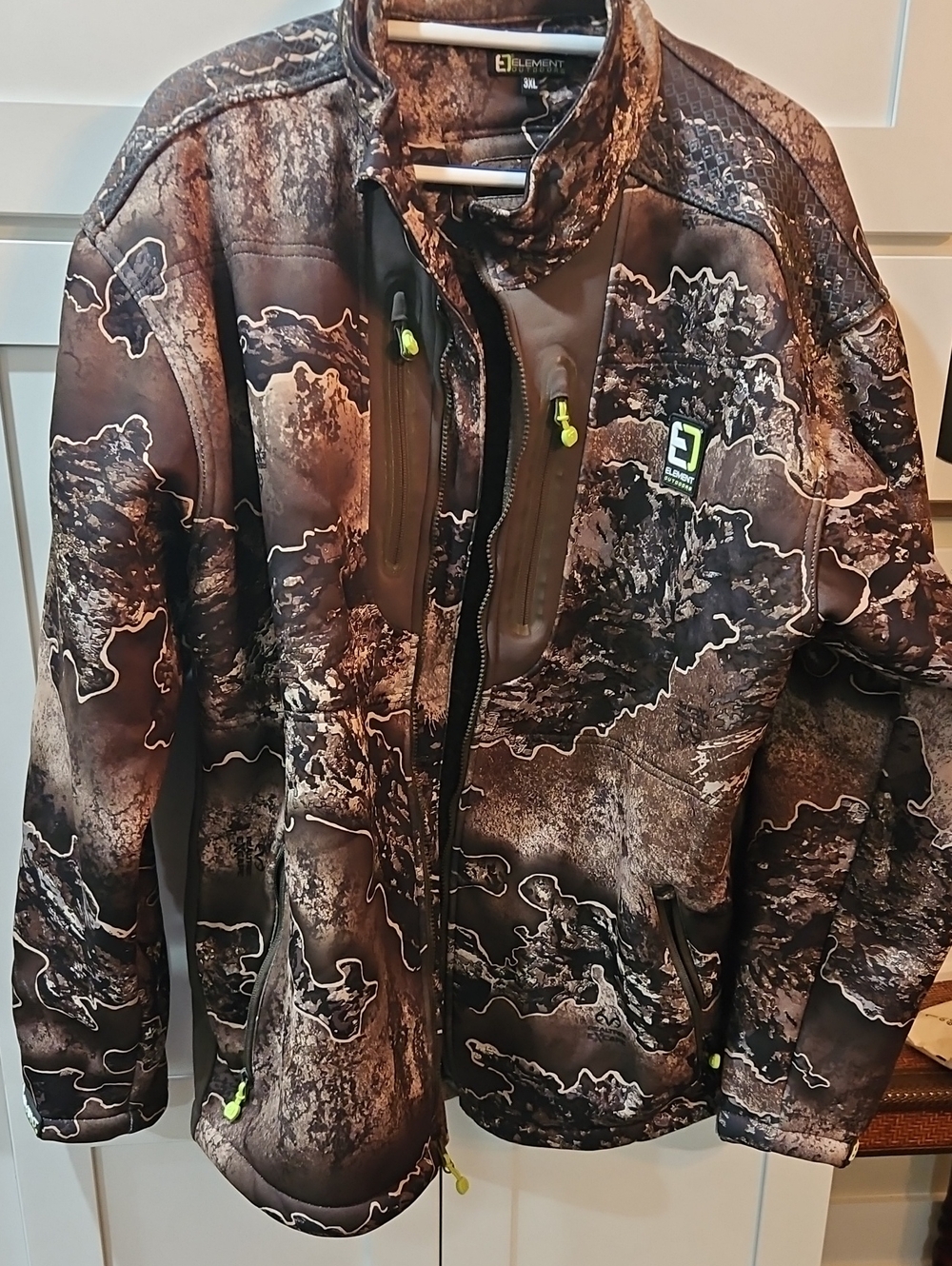 Element Men’s Realtree Camo Fleece Jacket with Olive Accents Great Late Season